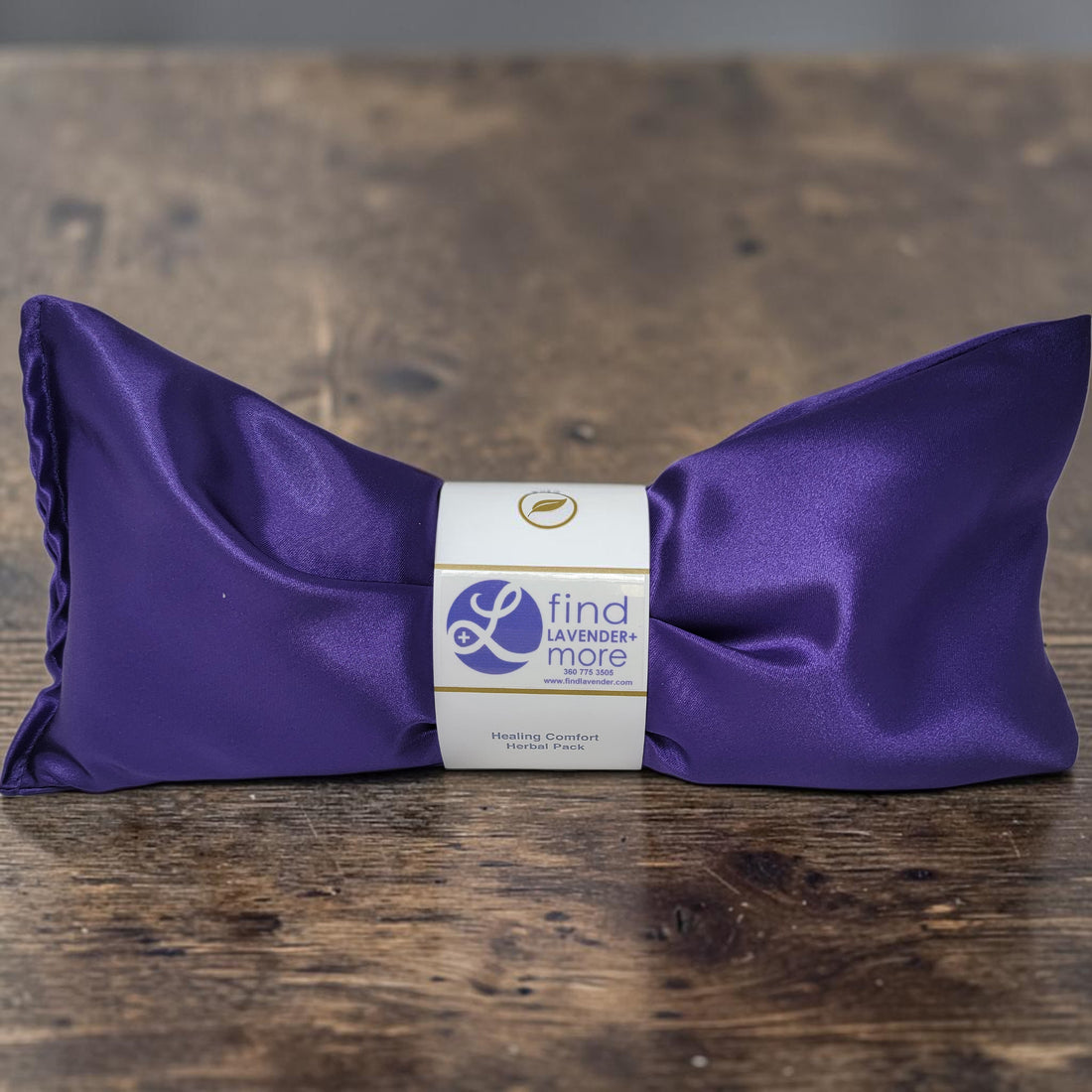 Lavender hot and cold therapy pack for muscle relief